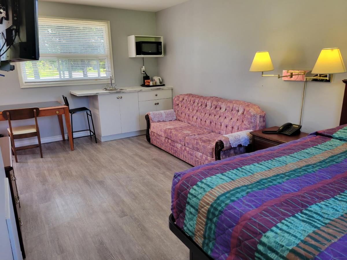 Knights Inn Кобург Екстериор снимка