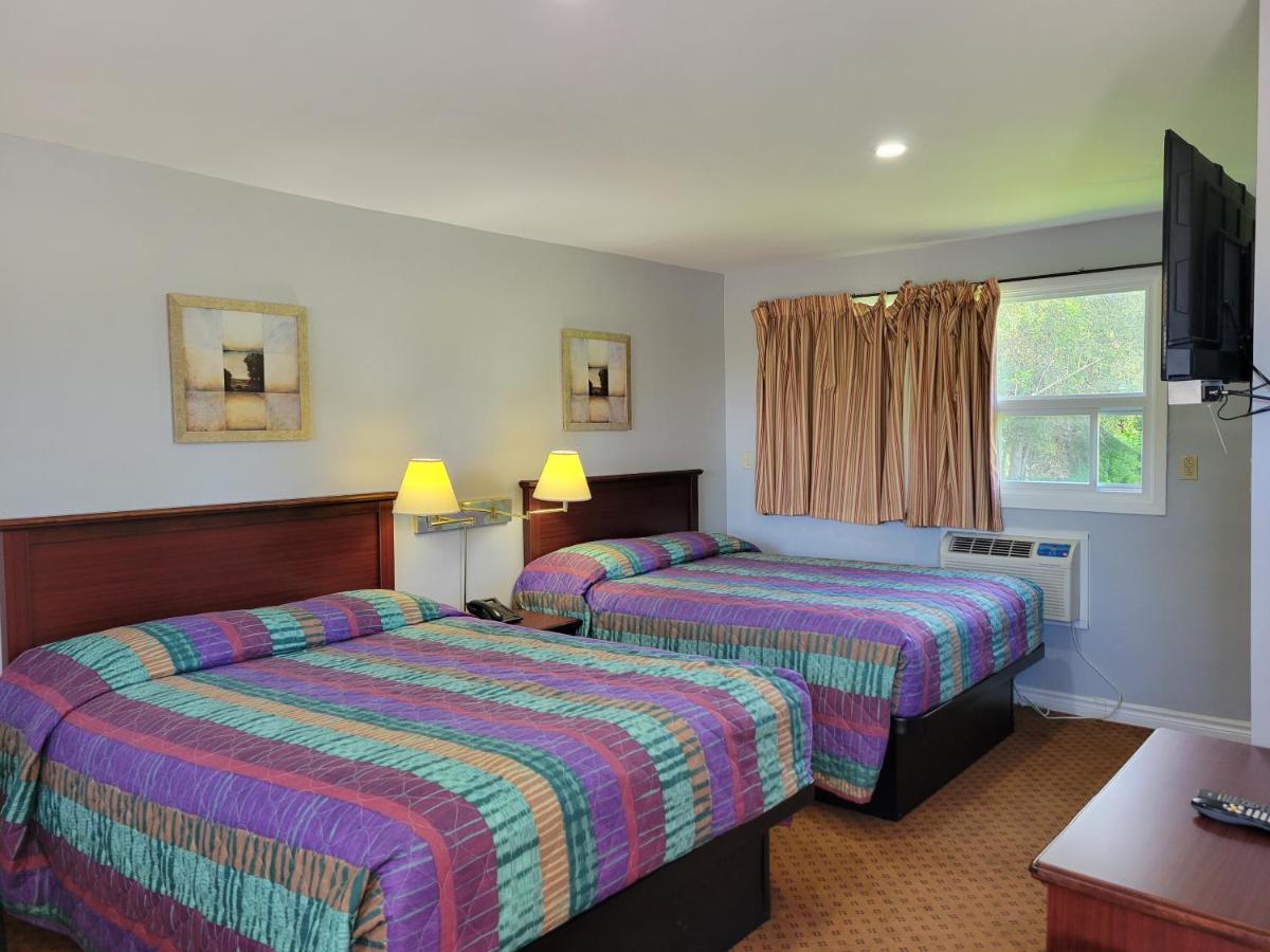 Knights Inn Кобург Екстериор снимка