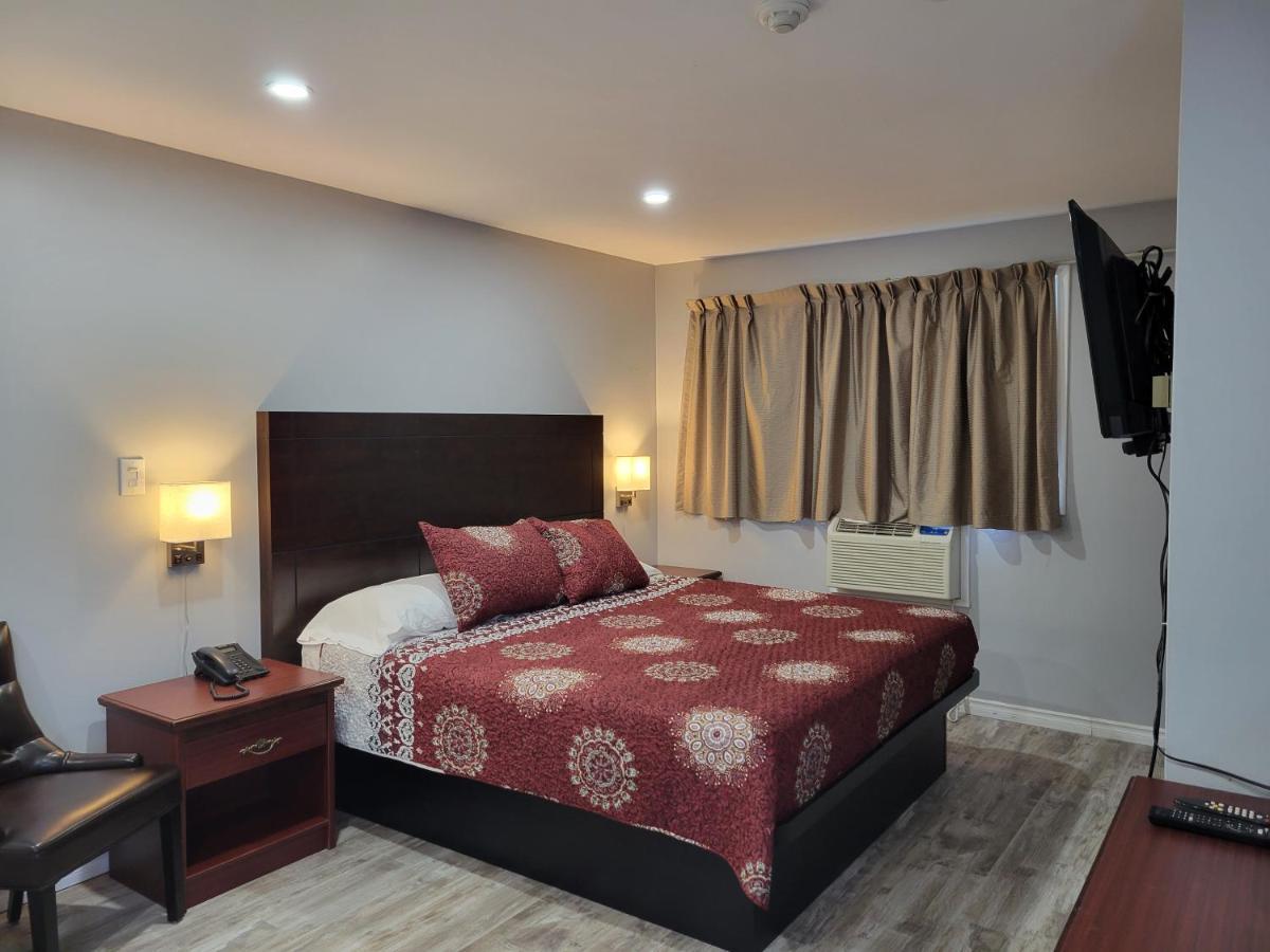 Knights Inn Кобург Екстериор снимка