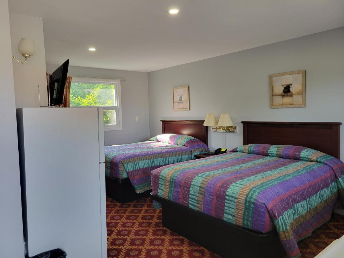 Knights Inn Кобург Екстериор снимка