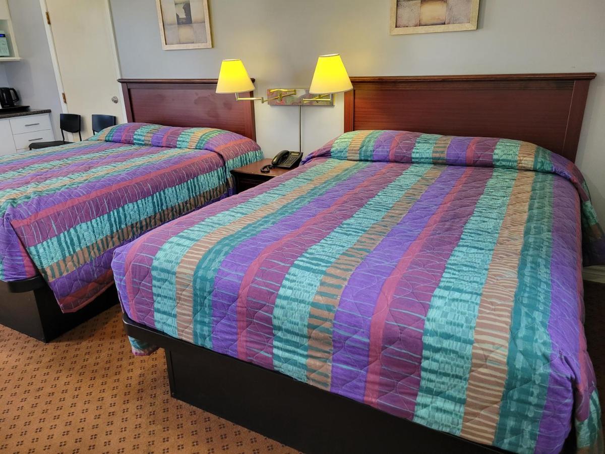 Knights Inn Кобург Екстериор снимка
