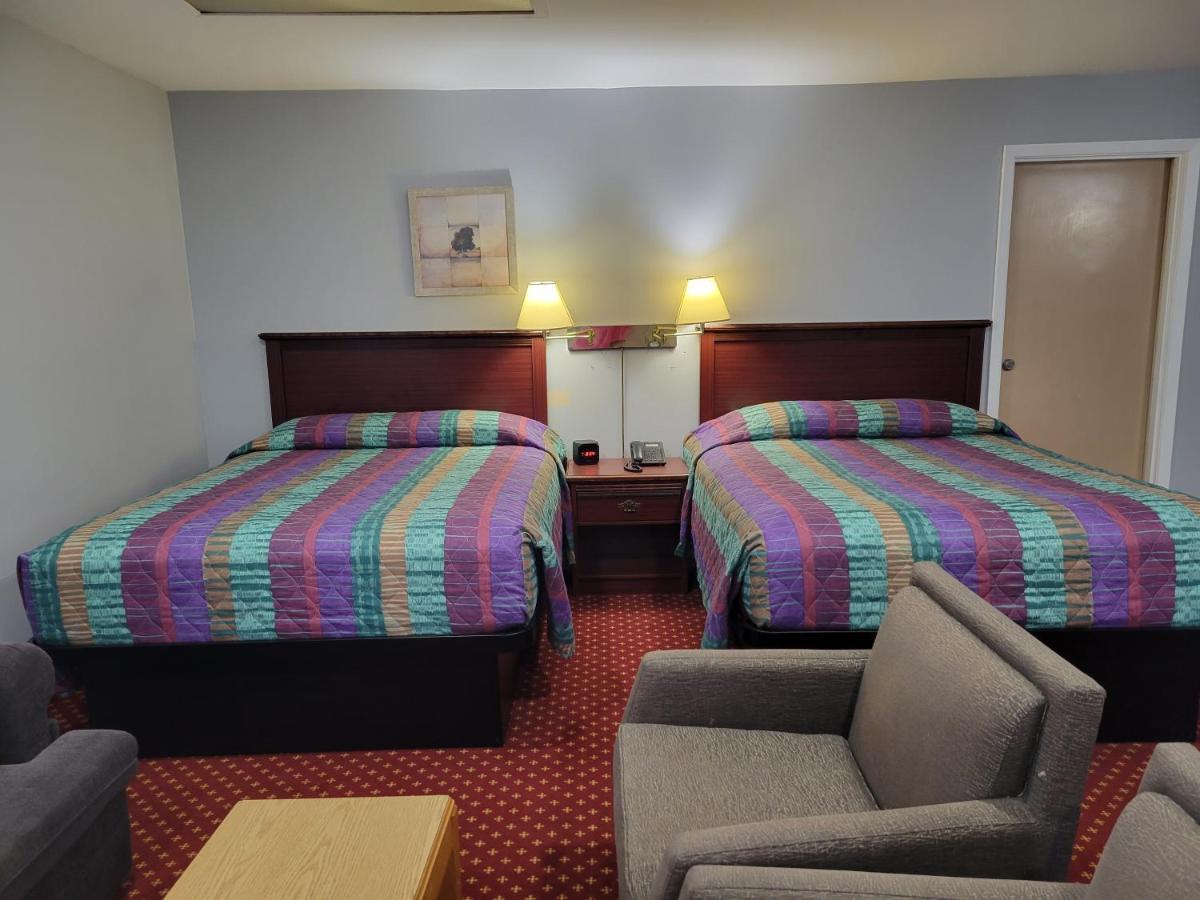 Knights Inn Кобург Екстериор снимка